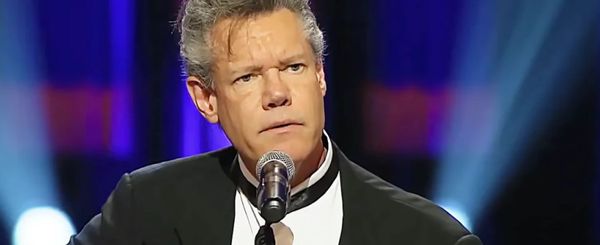 3 Years Later: Randy Travis’ Inspiring Return to Sing “Amazing Grace” with Unmatched Passion