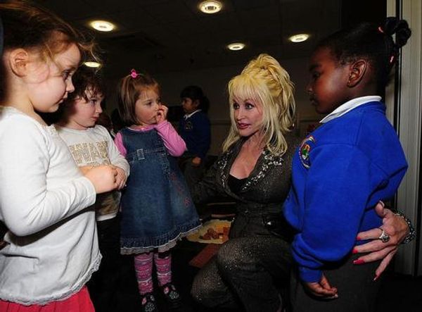 Dolly Parton: From Humble Beginnings to Generosity Beyond Measure