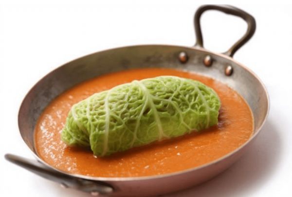 A Delectable Tomato Sauce for Stuffed Cabbage Rolls