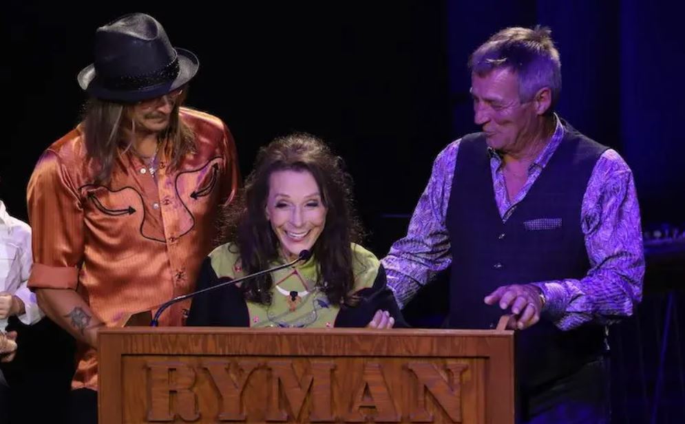 Loretta Lynn’s Life and Regrets: Secrets Unburdened