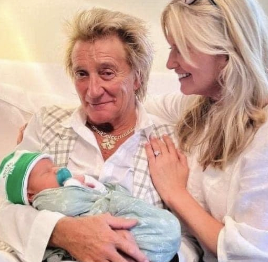 Rod Stewart’s Joyful Expansion: Embracing the Delights of Grandparenthood