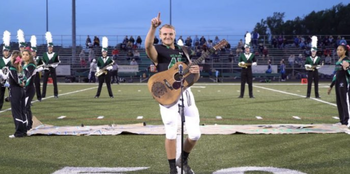 A High Schooler’s Unforgettable Rendition of the National Anthem