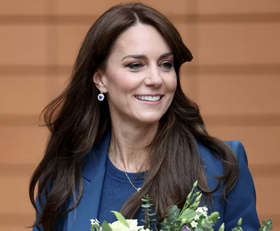 Royals Kate Middleton Speaks Out for The First Time Amid Surgery Recovery