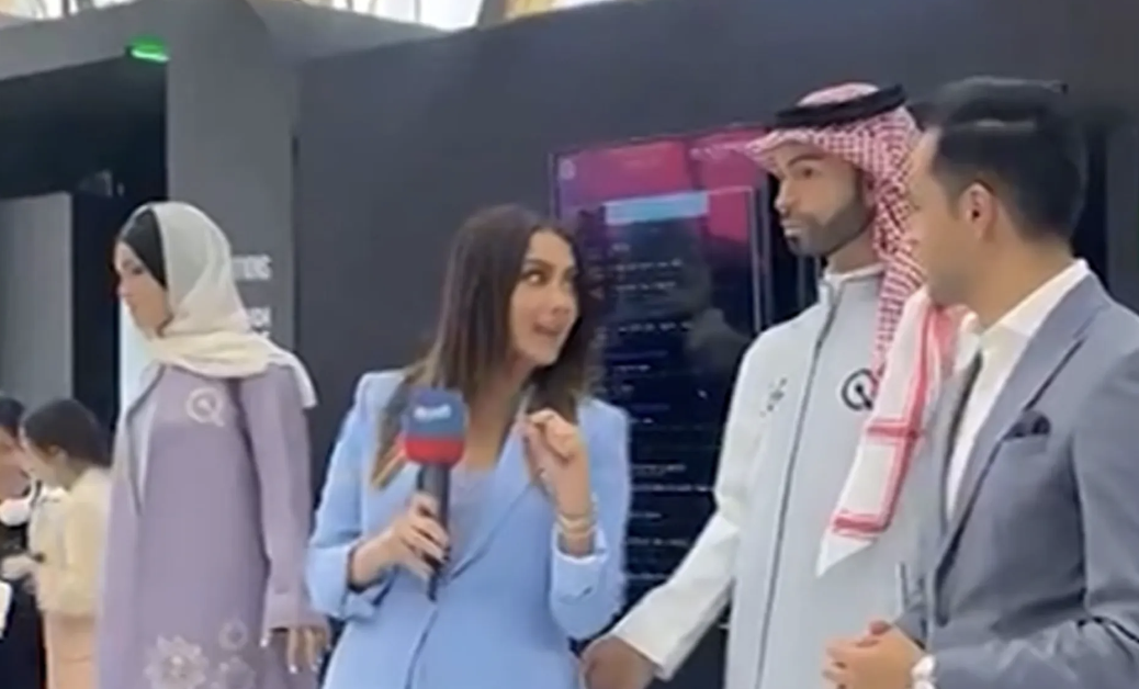 Saudi Arabia’s First ‘Male’ Robot Makes Inappropriate Advance on Female Reporter