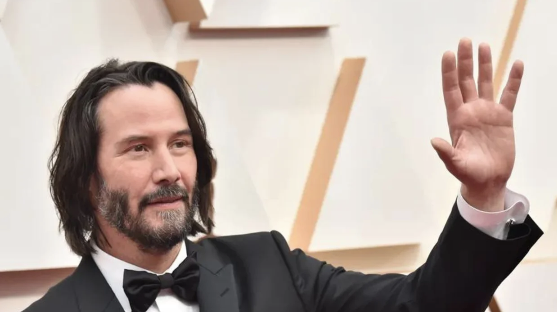 Keanu Reeves Makes a Young Fan’s Day