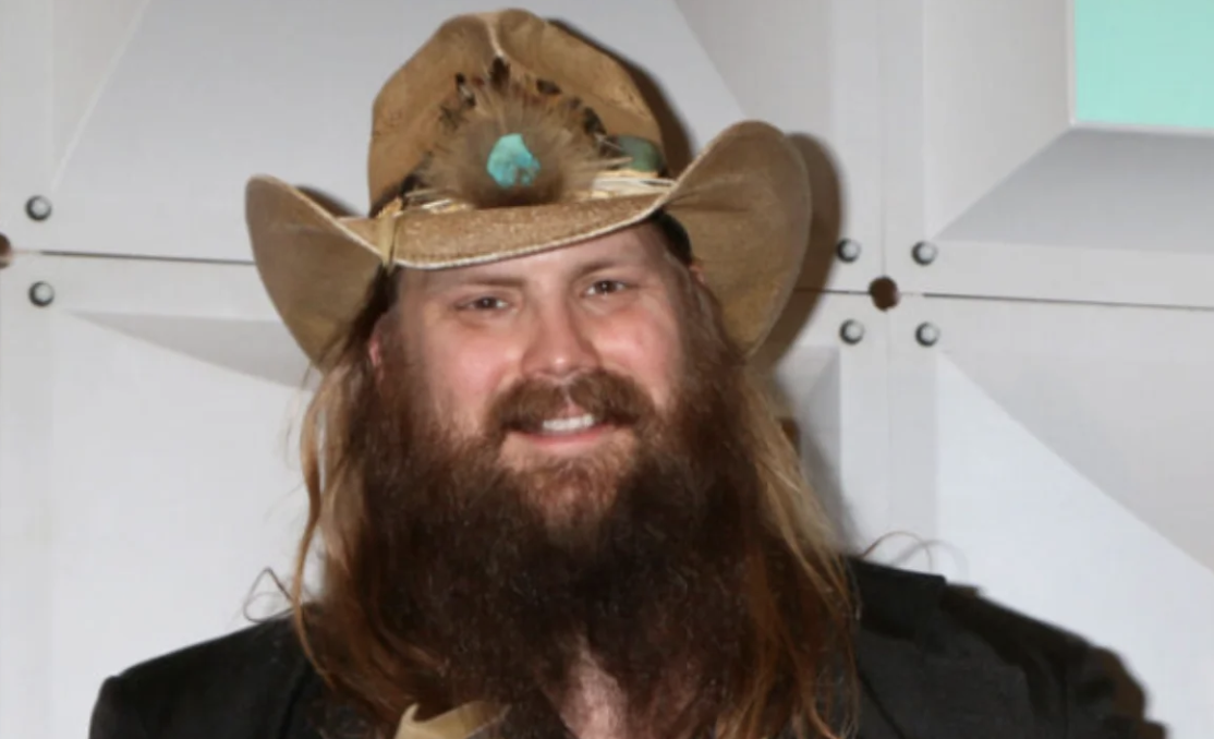 Chris Stapleton wows fans at Super Bowl