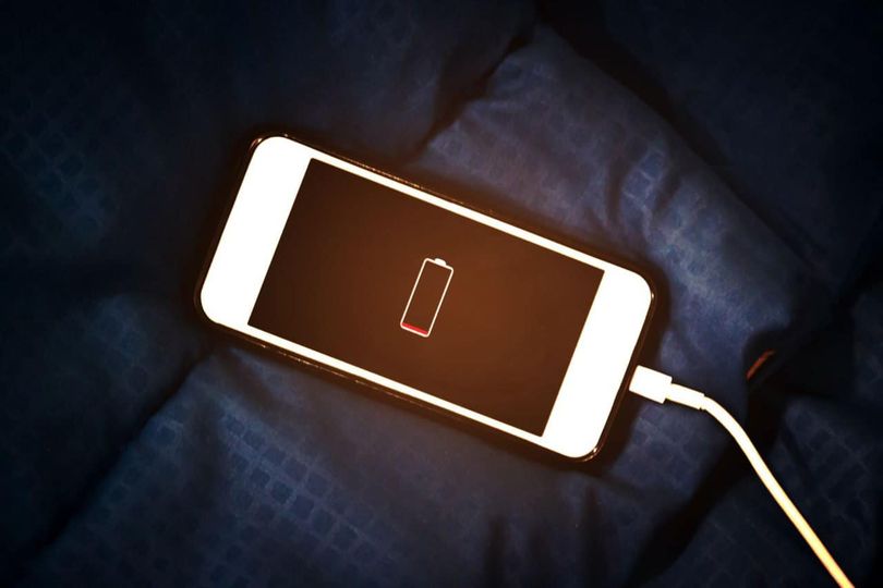 Never use a mobile phone that is charging. This Is Why!