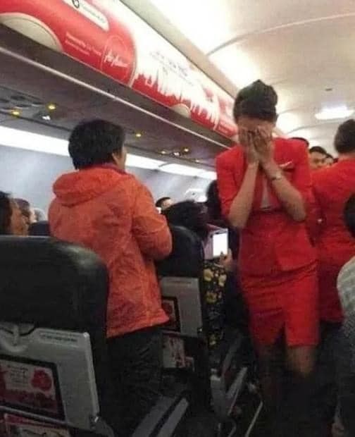 Young girl gets saved on the plane by the flight attendant