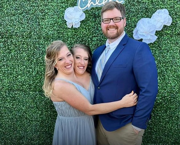 Conjoined Twin Abby Hensel Secretly Married in a Gorgeous Gown: People Worry about Brittany ‘Being the Third Wheel’