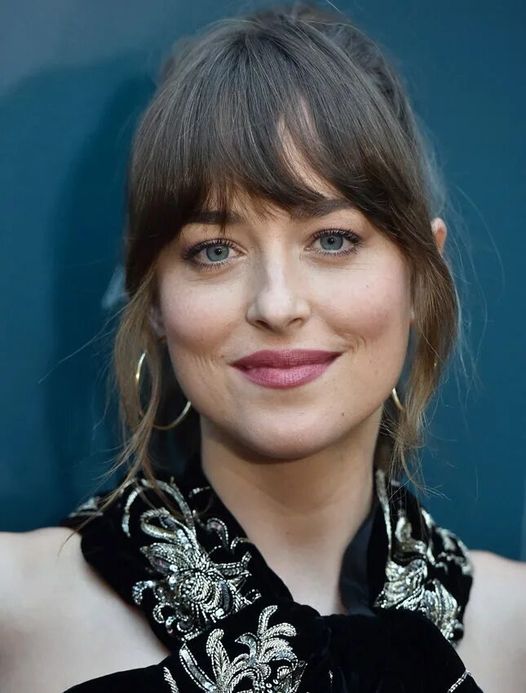 People Blush Instead Of Her: Dakota Johnson’s Bold Look Without Underwear Left Everyone Speechless!