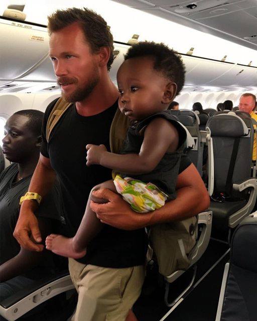 Man Offered to Help Me with My Baby on a Plane — I Was Relieved Until I Saw…