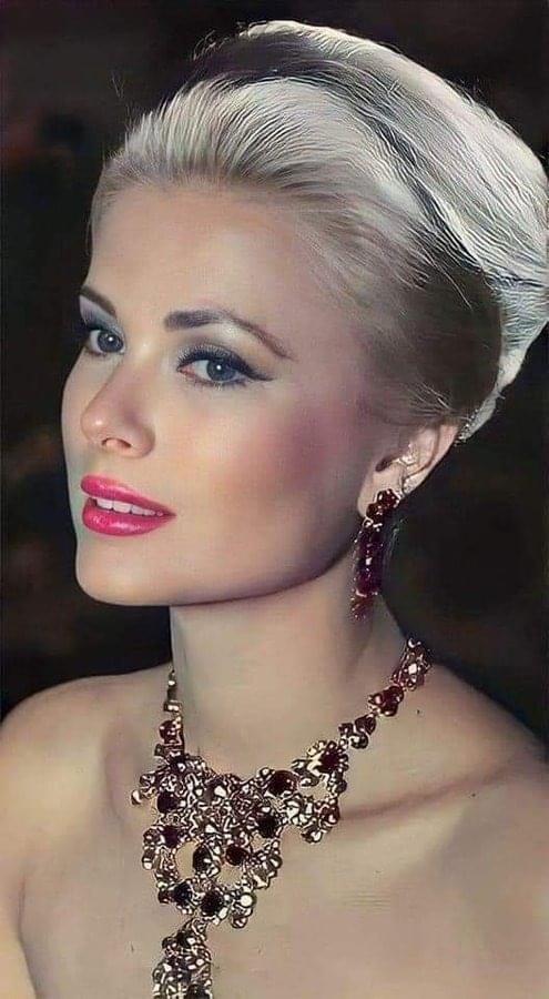 The Timeless Legacy of Grace Kelly