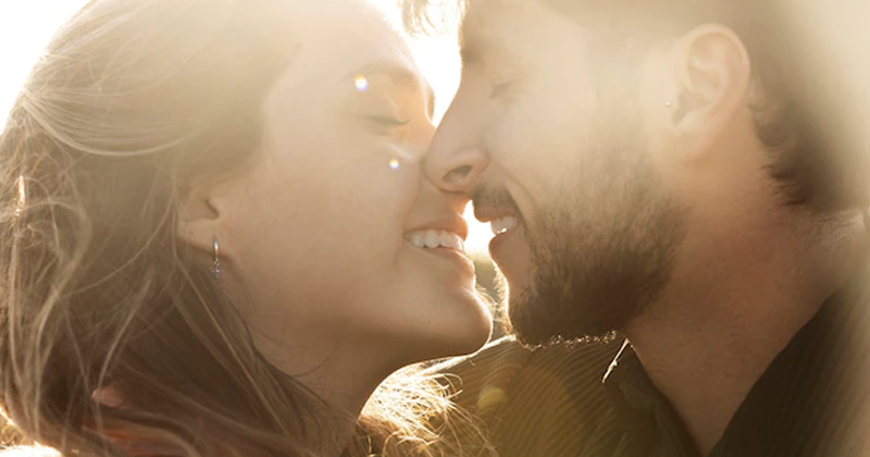 9 Signs He Can’t Get Over You and Still Thinks About You