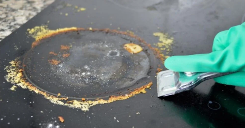 9 Dangerous Glass Stovetop Habits You Should Never Make