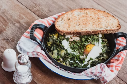 eggs in a cast iron